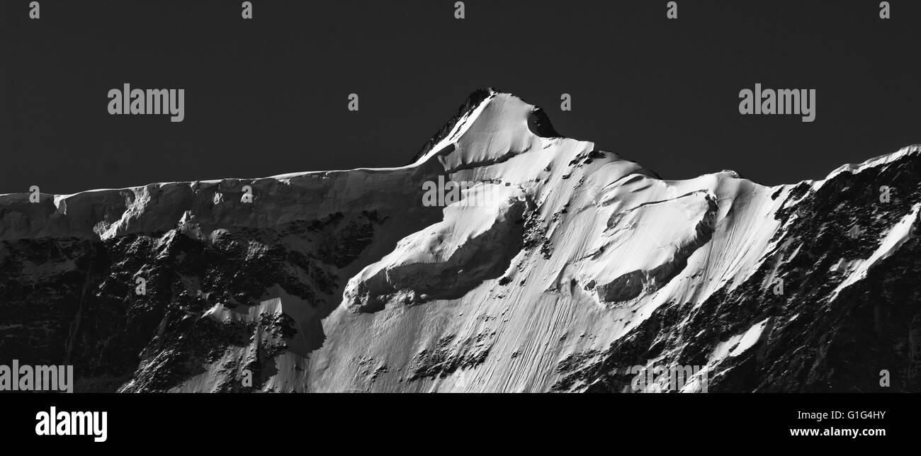 4000 metri di alti picchi nelle montagne svizzere, Alpi Bernesi, Berner Oberland, Svizzera Foto Stock