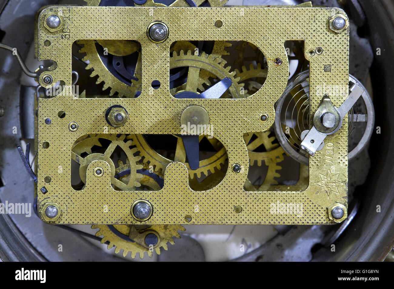 Un vecchio allarme meccanica meccanismo di orologio Foto Stock