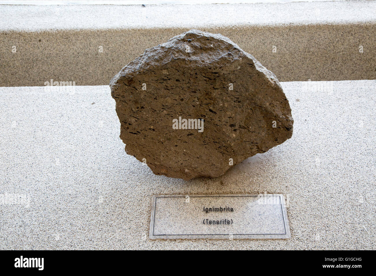 L'ignimbrite campione di roccia geologia display, Casa de los Volcanes vulcanico centro di studio, Lanzarote, Isole canarie, Spagna Foto Stock