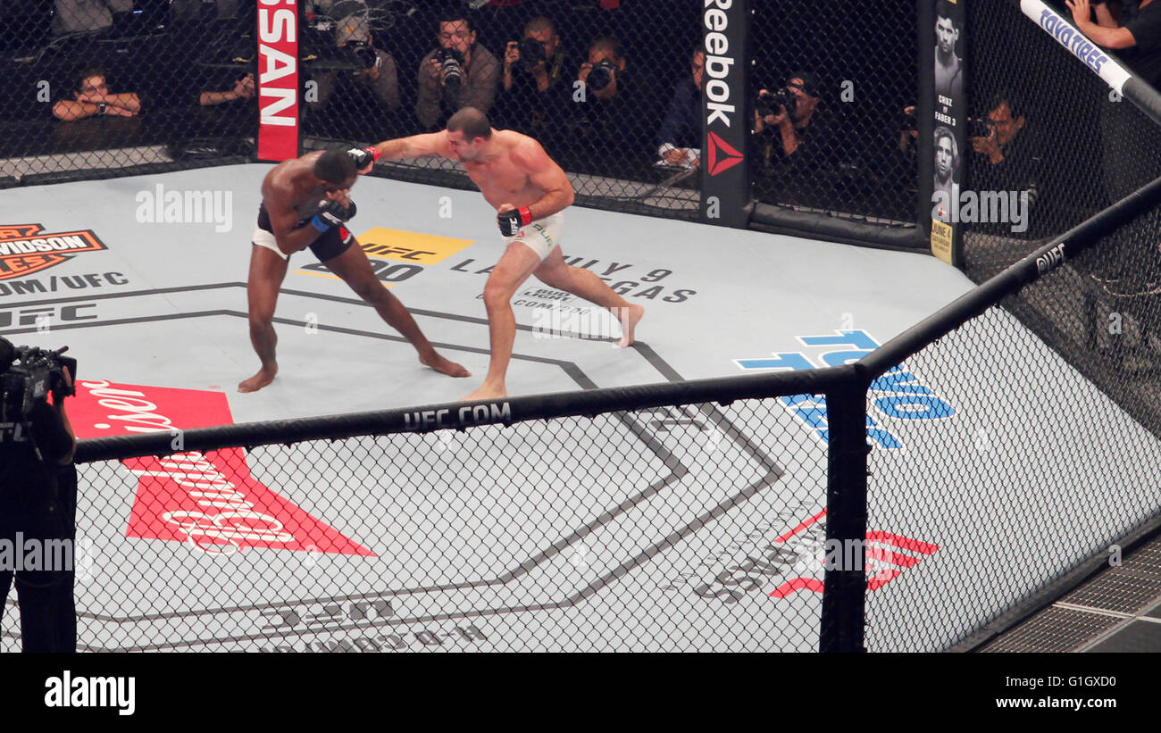 CURITIBA, PR - 14/05/2016: 198 UFC - Mauricio Shogun vs. Corey Anderson. (Foto: Ezequiel Joat? Prestes / FotoArena) Foto Stock