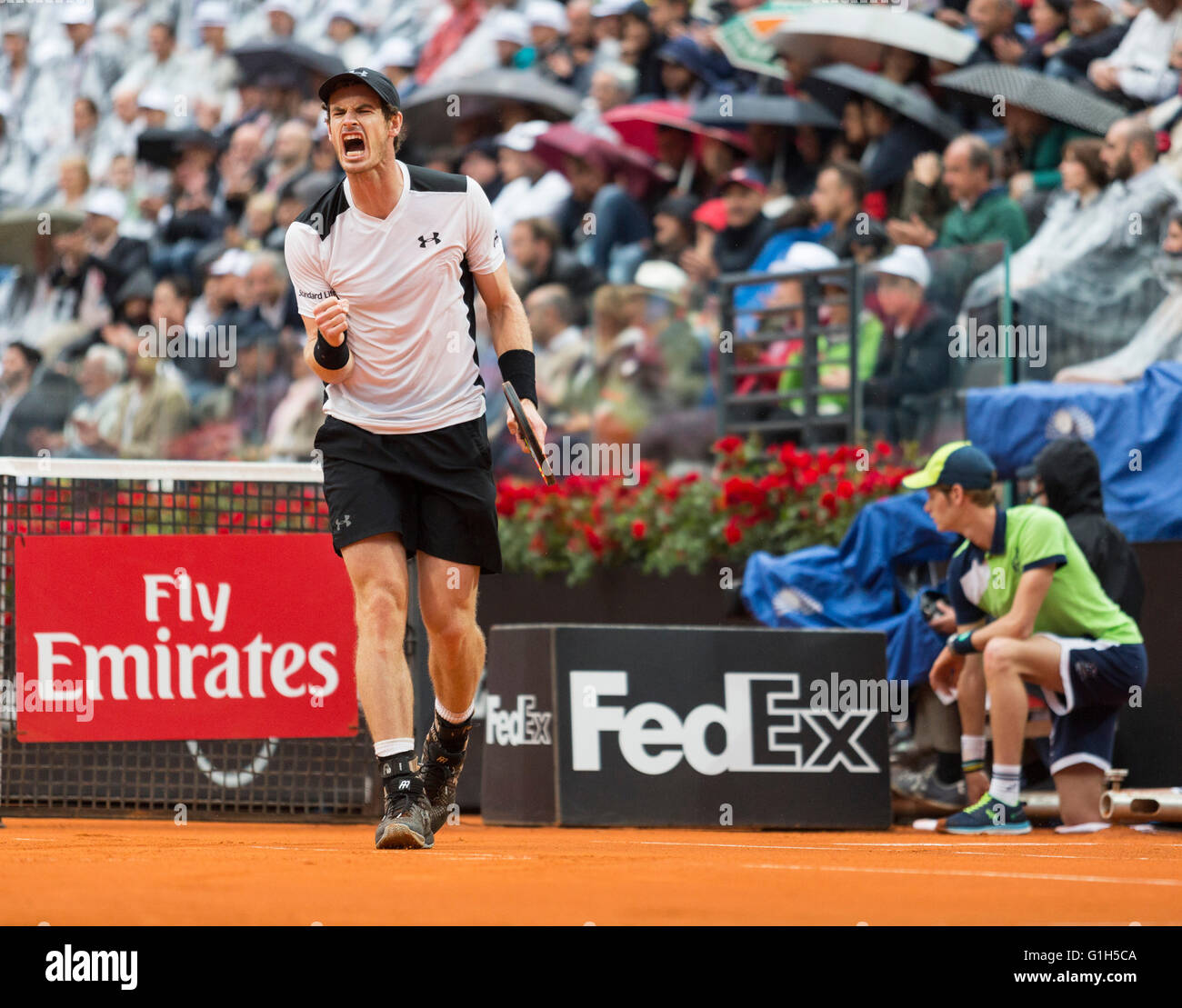 Andy Murray giocando nella mens singles tennis finale, BNL Internazionali, Foro Italico, Roma, Italia. 15 Maggio, 2016. Foto Stock