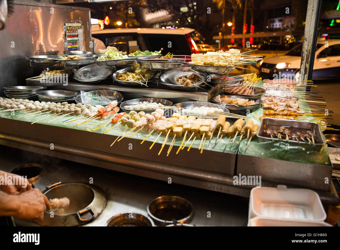Un asiatico Snack Barbecue Carrello a tarda notte Foto Stock