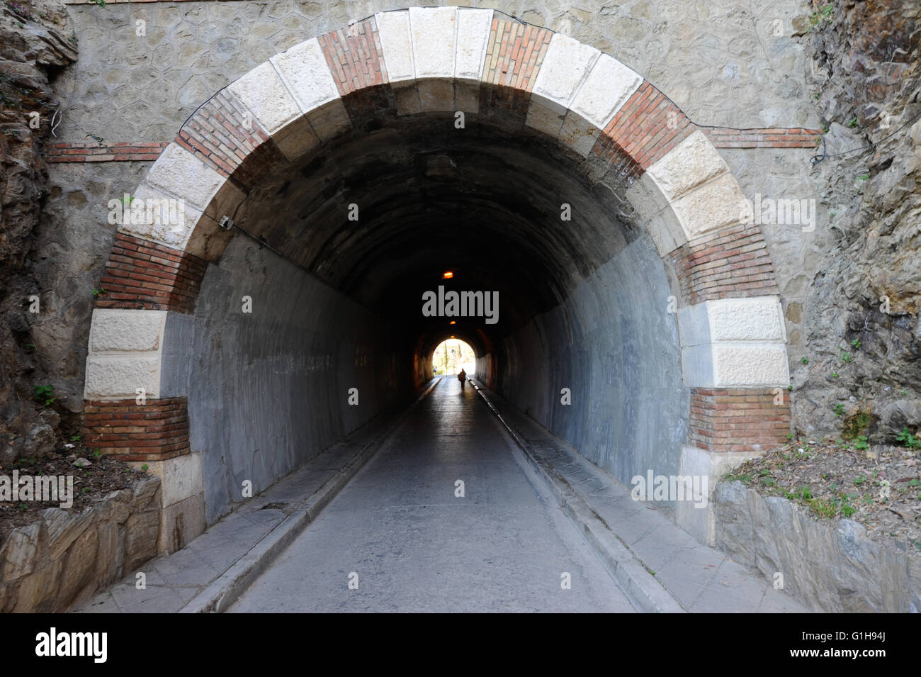 Tunnel buio,luce speranza,Malaga Spagna Foto Stock