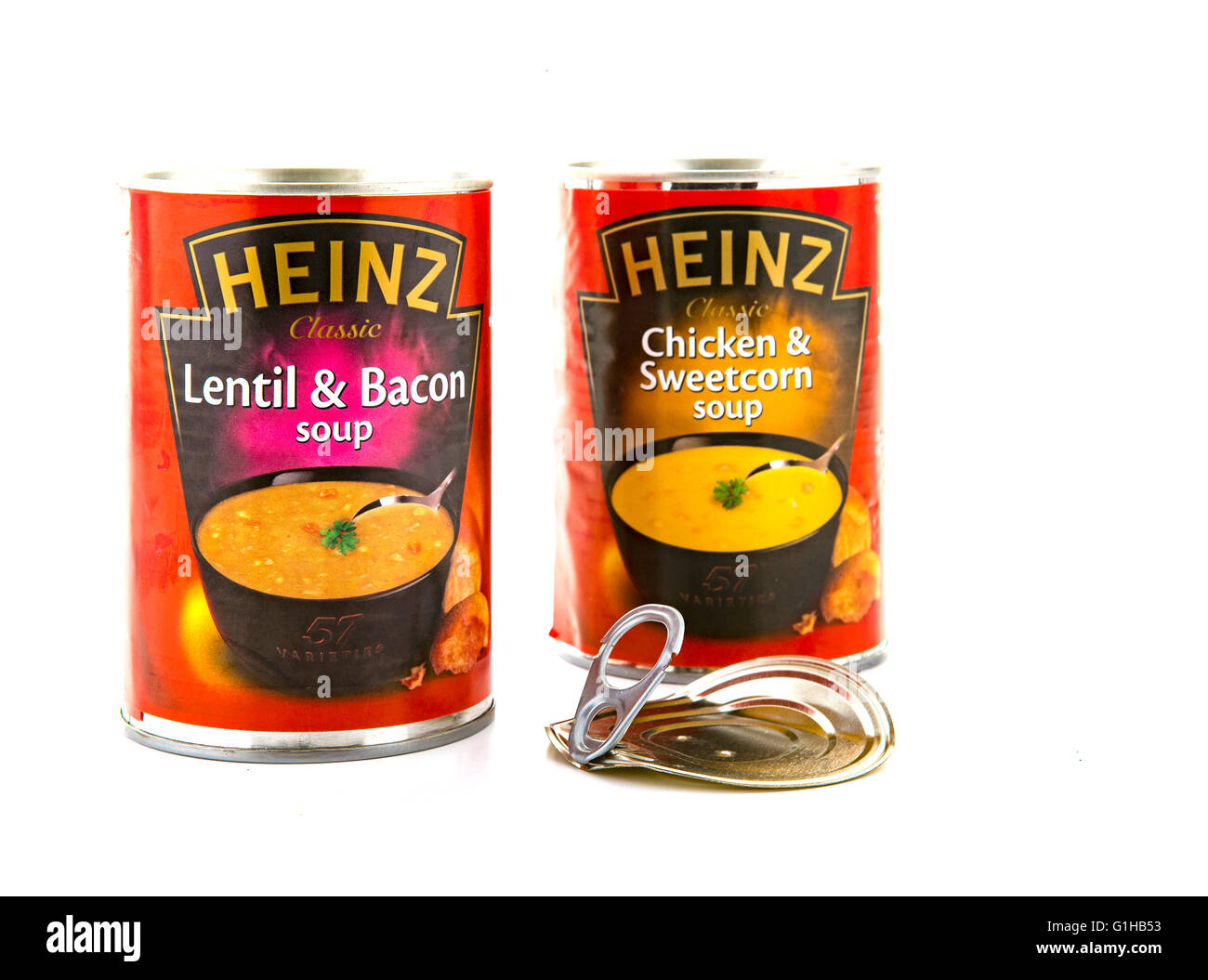 Heinz pollo e mais dolce e lenticchie e pancetta zuppa su sfondo bianco Foto Stock