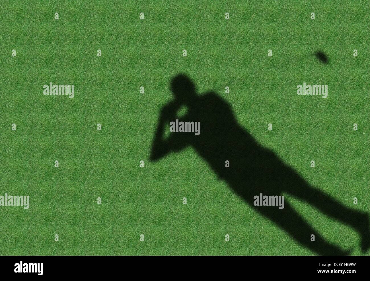 Un ombra del giocatore di golf in un green fairway Foto Stock