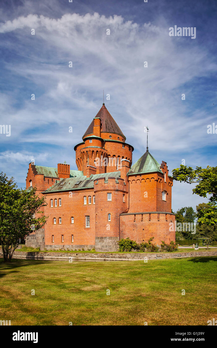 Immagine del castello di Hjularod in Svezia, costruito in un medievale francese in stile romantico. Foto Stock