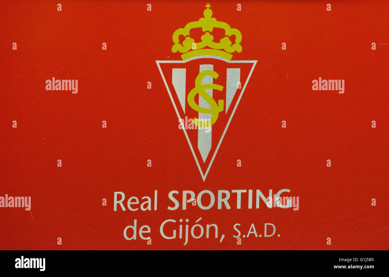 Gijon, Spagna. 15 Maggio, 2016. Campo di Sporting de Gijón durante la conferenza ress della partita di calcio dell'ultimo round della stagione 2016/2017 del campionato spagnolo "La Liga " tra Real Sporting de Gijón e Villareal CF a Molinón stadio su 15 Maggio 2016 a Gijon, Spagna. Credito: David Gato/Alamy Live News Foto Stock