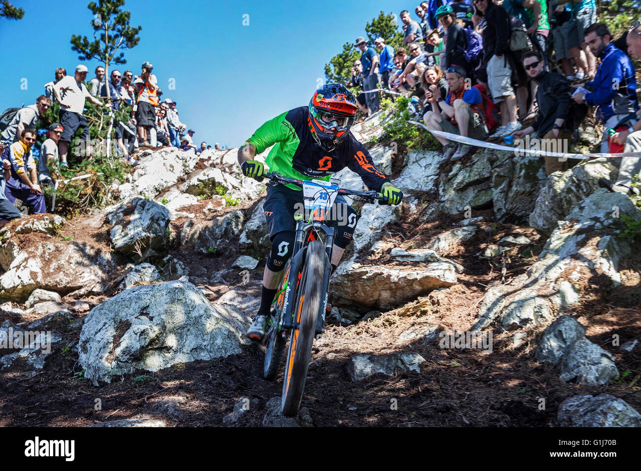 Carrick montagna, Co Wicklow, Irlanda. 15 Maggio, 2016. Emerald Enduro World Series mountain bike downhill racing sulla montagna di Michael Carrick nella contea di Wicklow è stata, Remy Absalon, dalla Francia, in concorrenza per la mens gara. Credito: Pietro Cavanagh/Alamy Live News Foto Stock