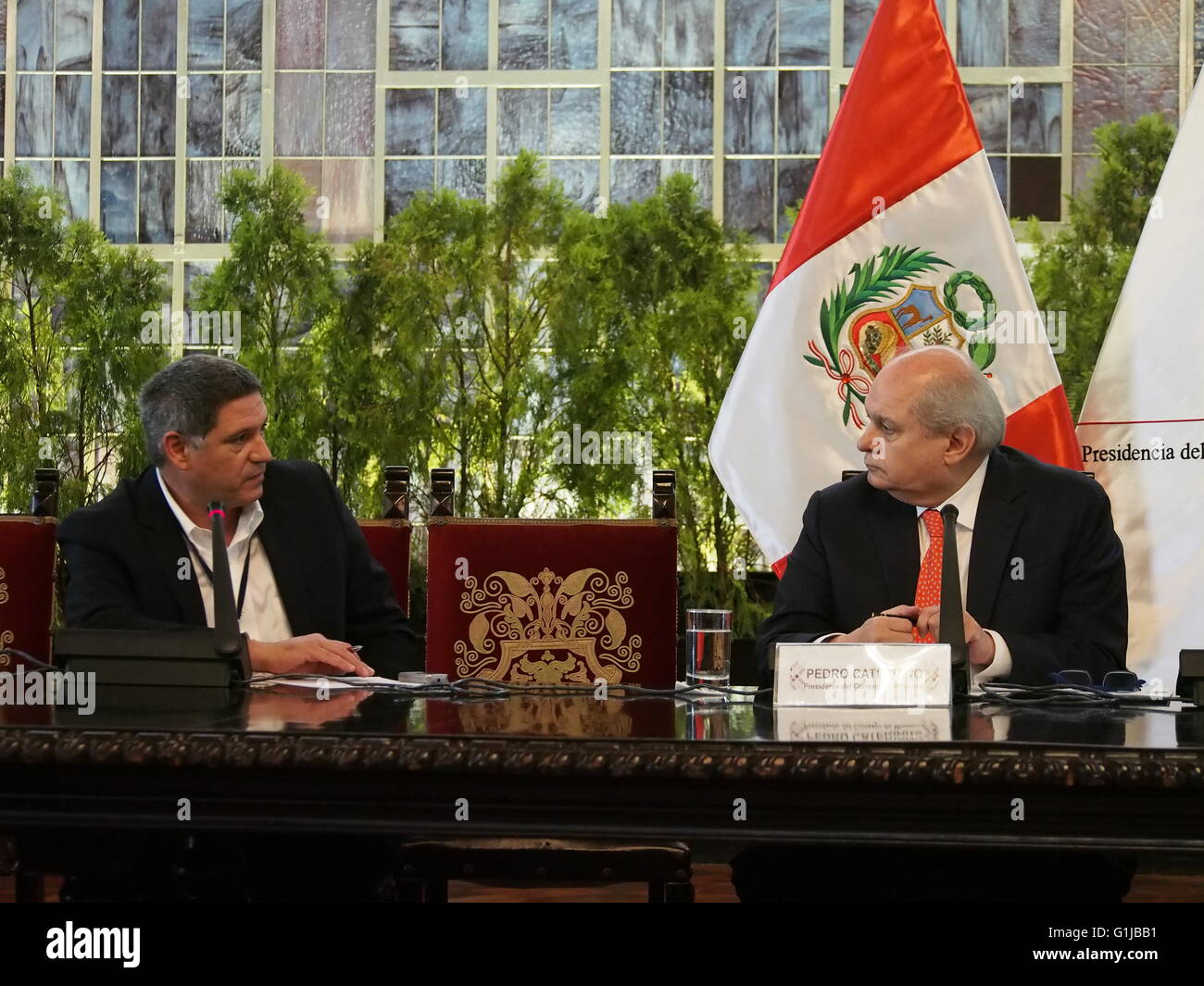 Lima, Perù. 16 Maggio, 2016. Lima, Primo Ministro Pedro Cateriano ha tenuto una conferenza stampa per i corrispondenti stranieri accreditati in Perù, ha realizzato un curriculum di cinque anni del Presidente Ollanta Humala amministrazione. Credito: Carlos García Granthon/Alamy Live News Foto Stock