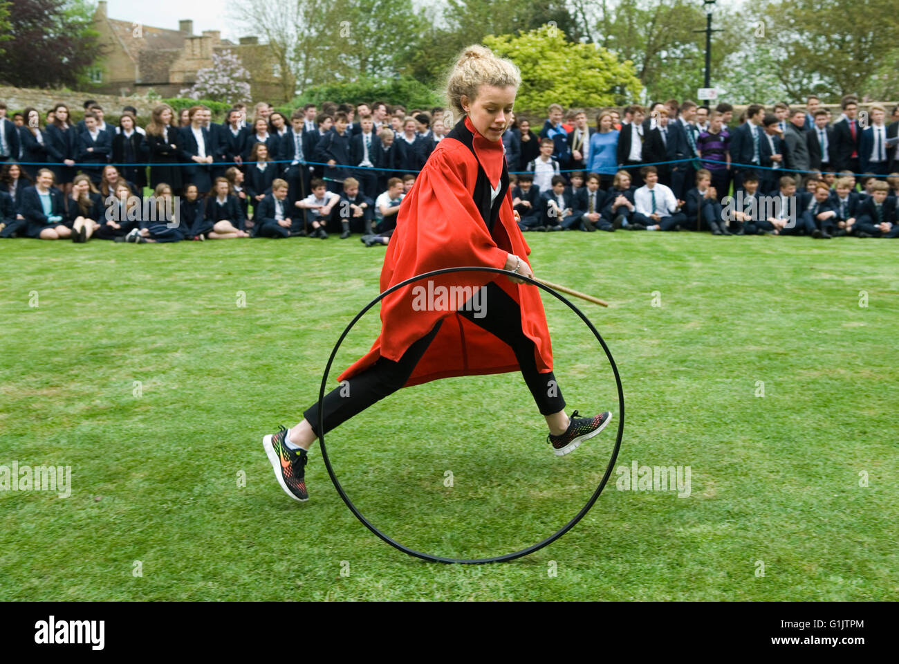 Trundle Hoop. La Kings School Ely. Ely Cathedral Grounds Private Education Inghilterra Regno Unito anni '2016 2010 HOMER SYKES Foto Stock