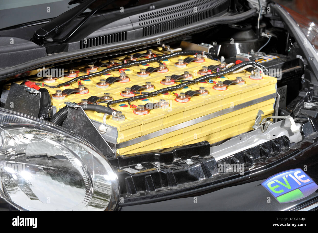 Batteria in un elettrico Citroen C1 auto, 2009 Foto stock - Alamy