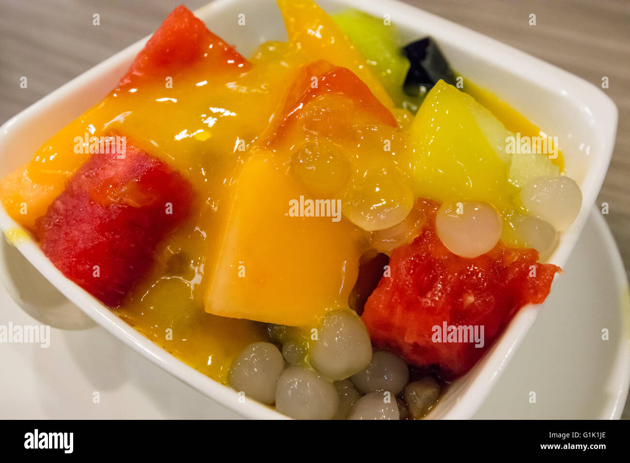Gelati e dessert di frutta Foto Stock