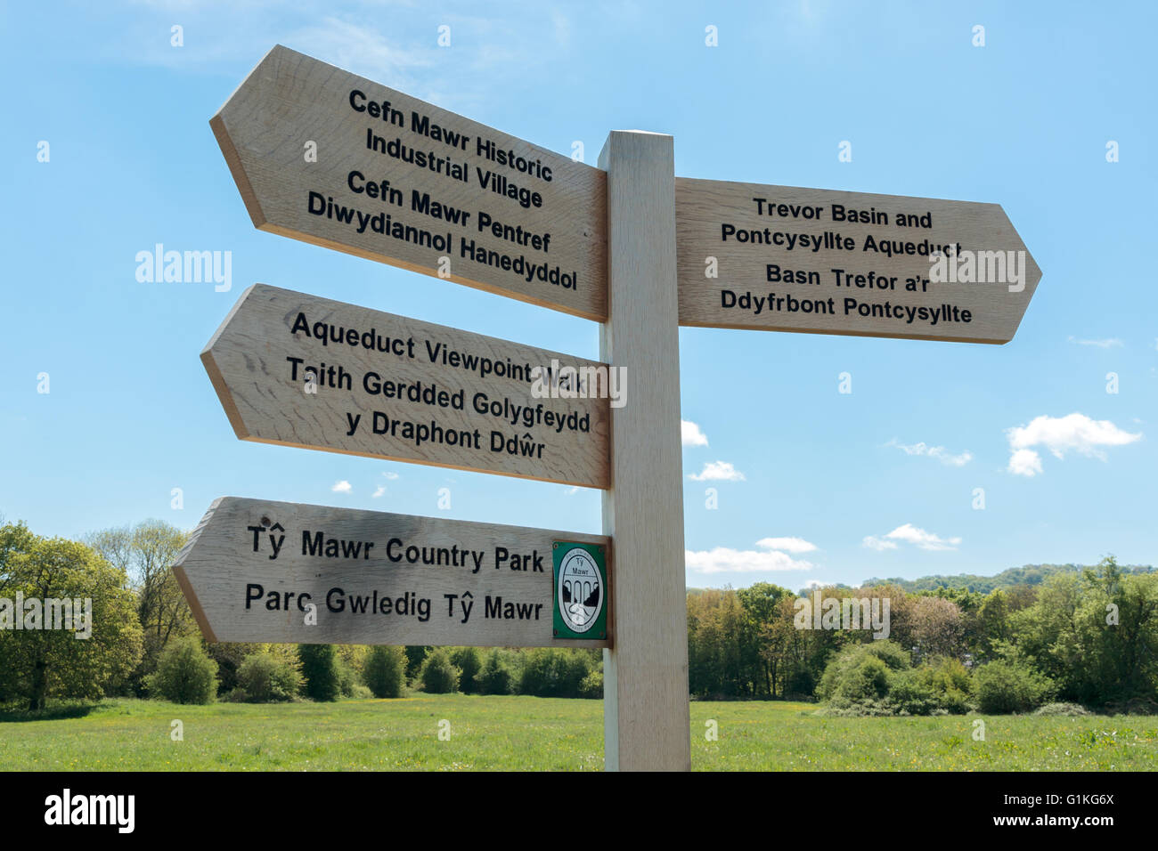 Informazioni turistiche segno dare indicazioni al canale di Pontcysyllte acquedotto Ty Mawr Country Park vicino a Cefn Mawr Wrexham Foto Stock