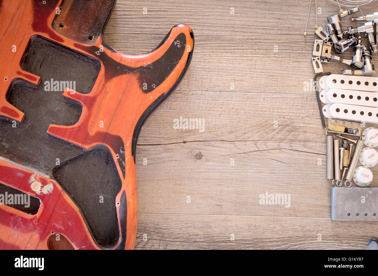 Vintage chitarra elettrica di parti di ricambio Foto stock - Alamy