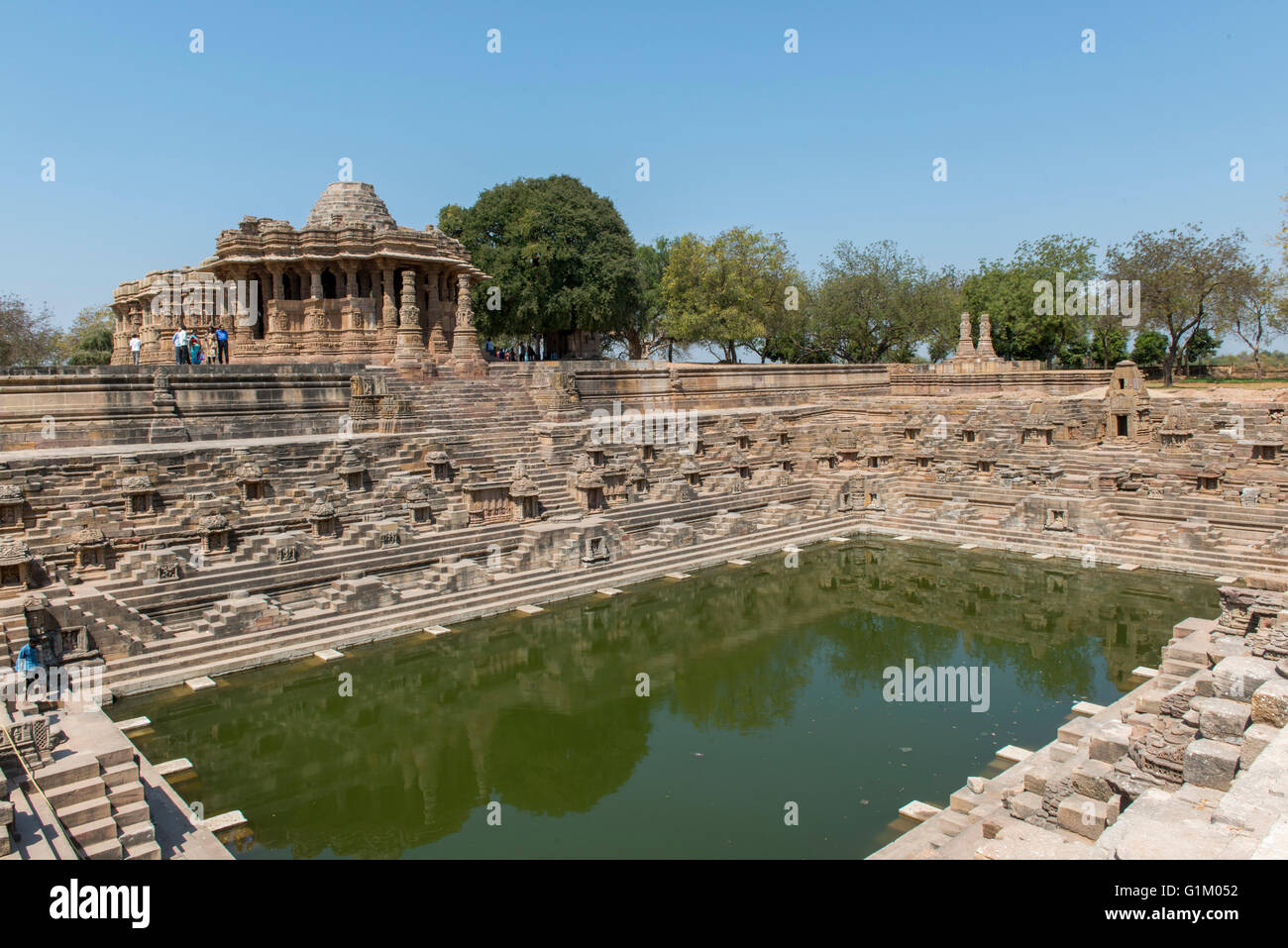 il-tempio-del-sole-modhera-immagini-e-fotografie-stock-ad-alta