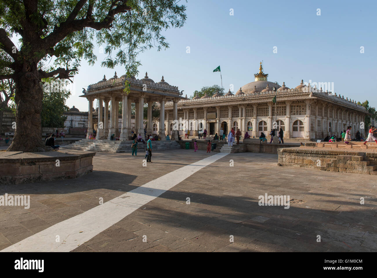 Vista al di fuori di architettura, Sarkhej Roza, Ahmedabad Foto Stock