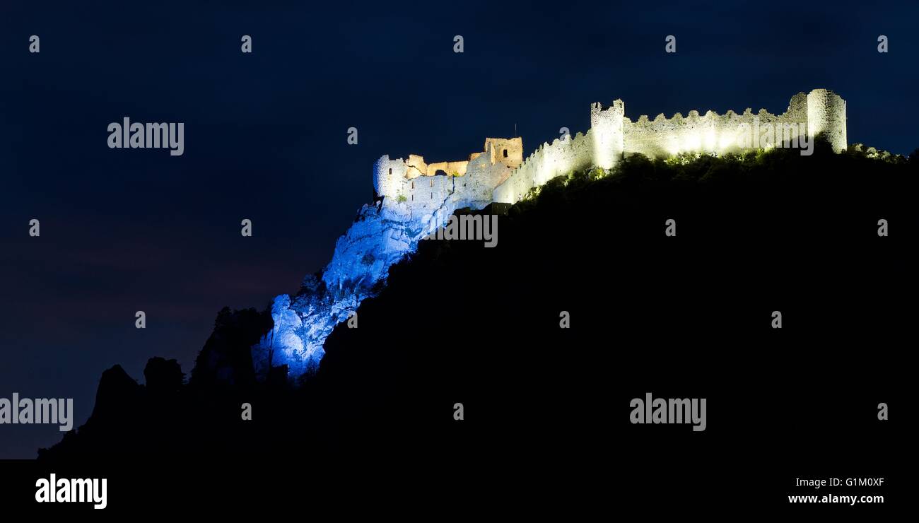 Una resa dei colori dell'illiuminated Chateau de Puilaurens nel Pays du cataro Foto Stock