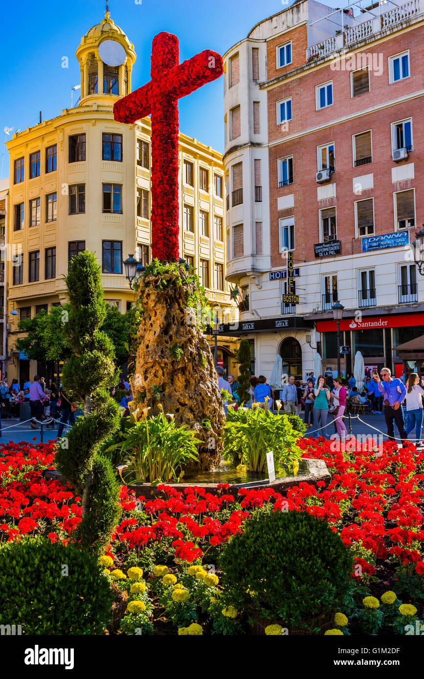 Plaza de las Tendillas. Il Maggio attraversa Festival, Cruces de Mayo, è celebrata in molte parti del mondo. Córdoba, Spagna Foto Stock