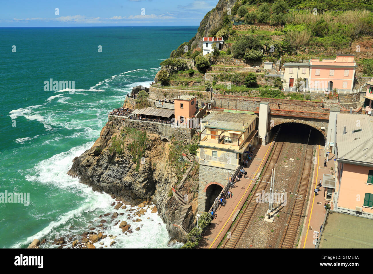 Tunnel stazione ferroviaria di Riomaggiore Cinque Terre Foto Stock