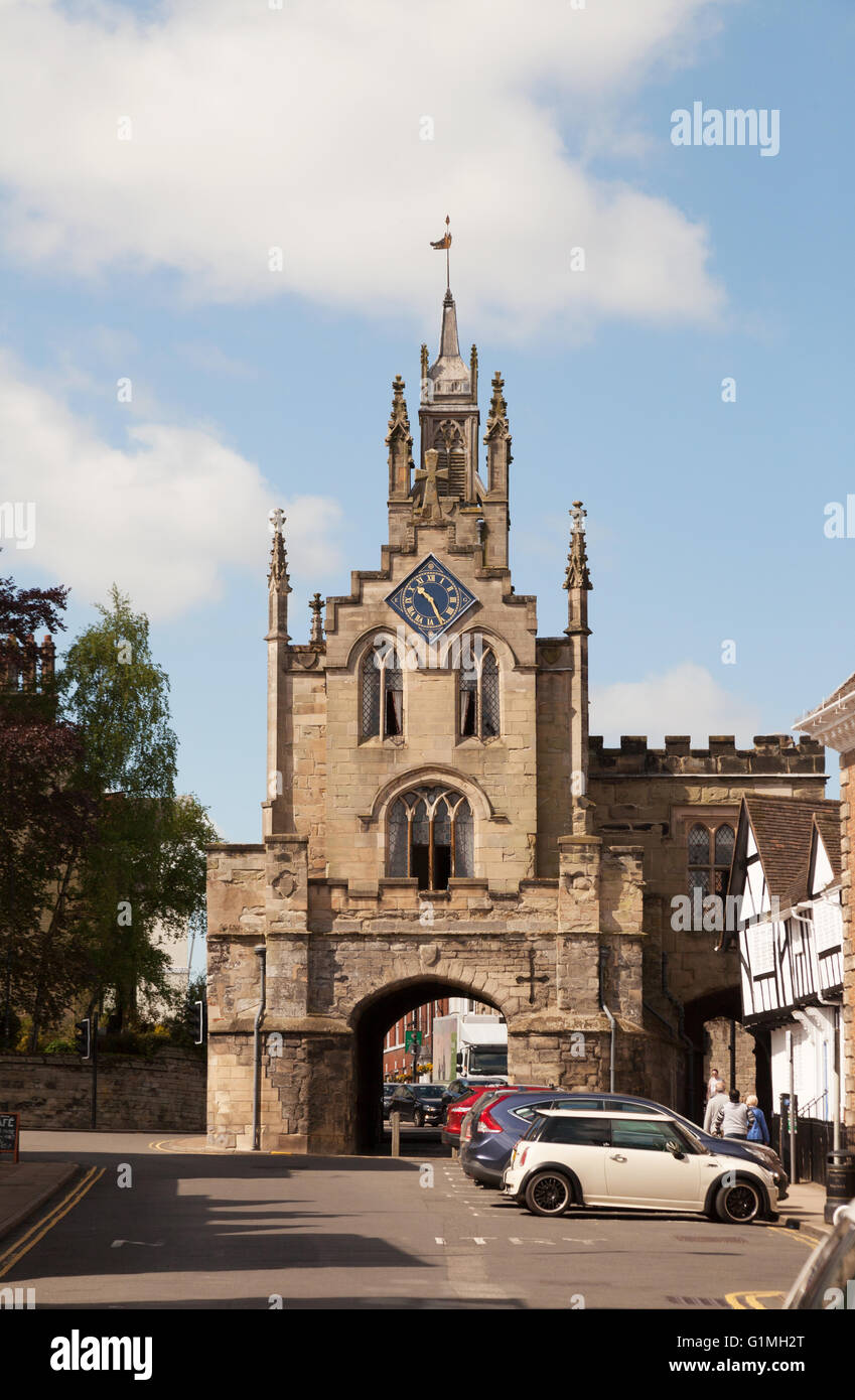 Porta est, parte dell'originale cinta muraria medievale, Warwick, visto da Smith Street, Warwick, Warwickshire England Regno Unito Foto Stock