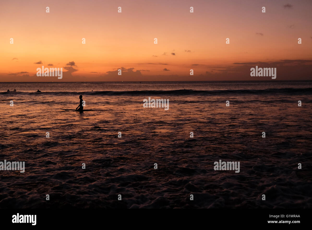 Persone nell'oceano Foto Stock