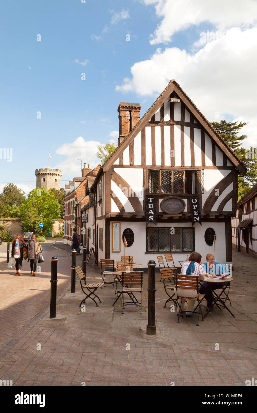 La Thomas Oken sale da tè, un edificio medievale su Castle Street, Warwick, Warwickshire, Regno Unito Foto Stock