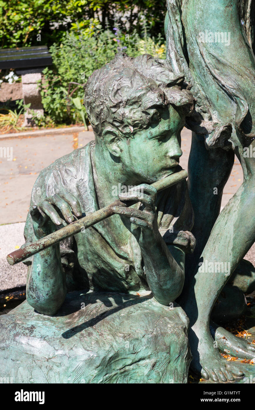 Burnett fontana nel giardino, al Central Park di New York, Stati Uniti d'America Foto Stock