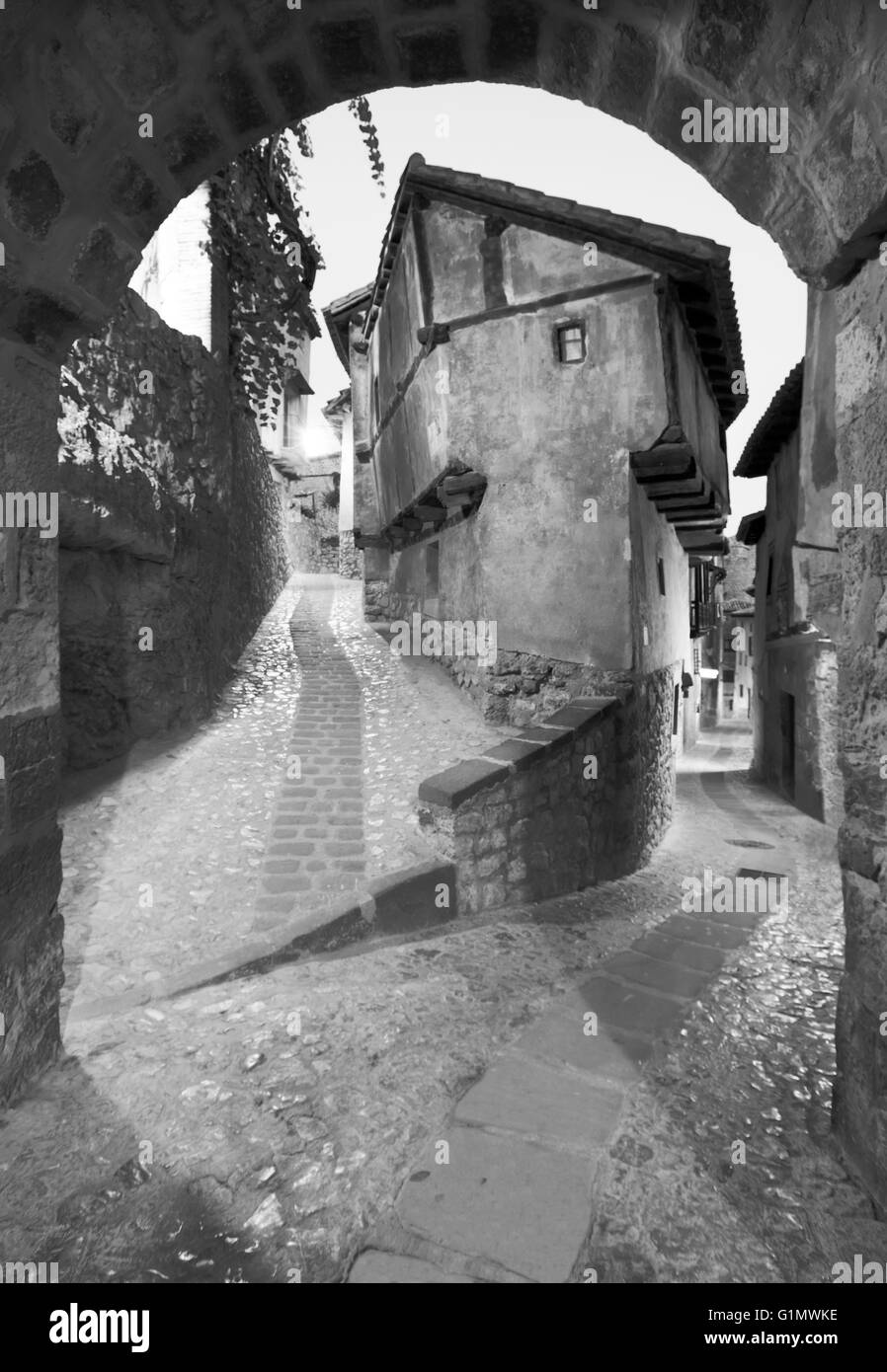 Pittoresca casa in Albarracin. La Julianeta. Spagna. In verticale Foto Stock