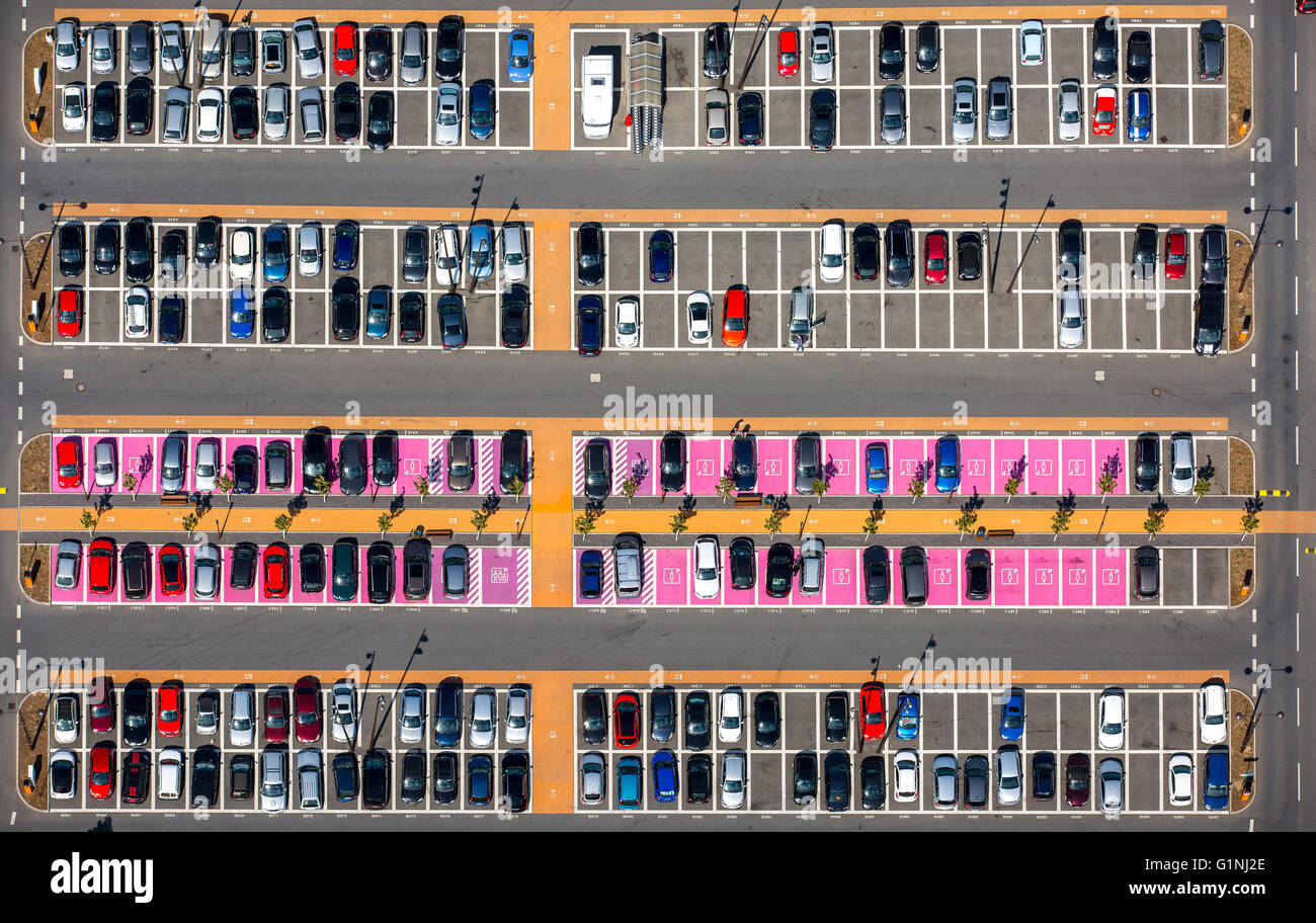 Vista aerea, marcatori colorati per donna, parcheggio parcheggio disabili, parcheggio, parcheggio, centro commerciale Parco della Ruhr di Bochum a B1, Foto Stock