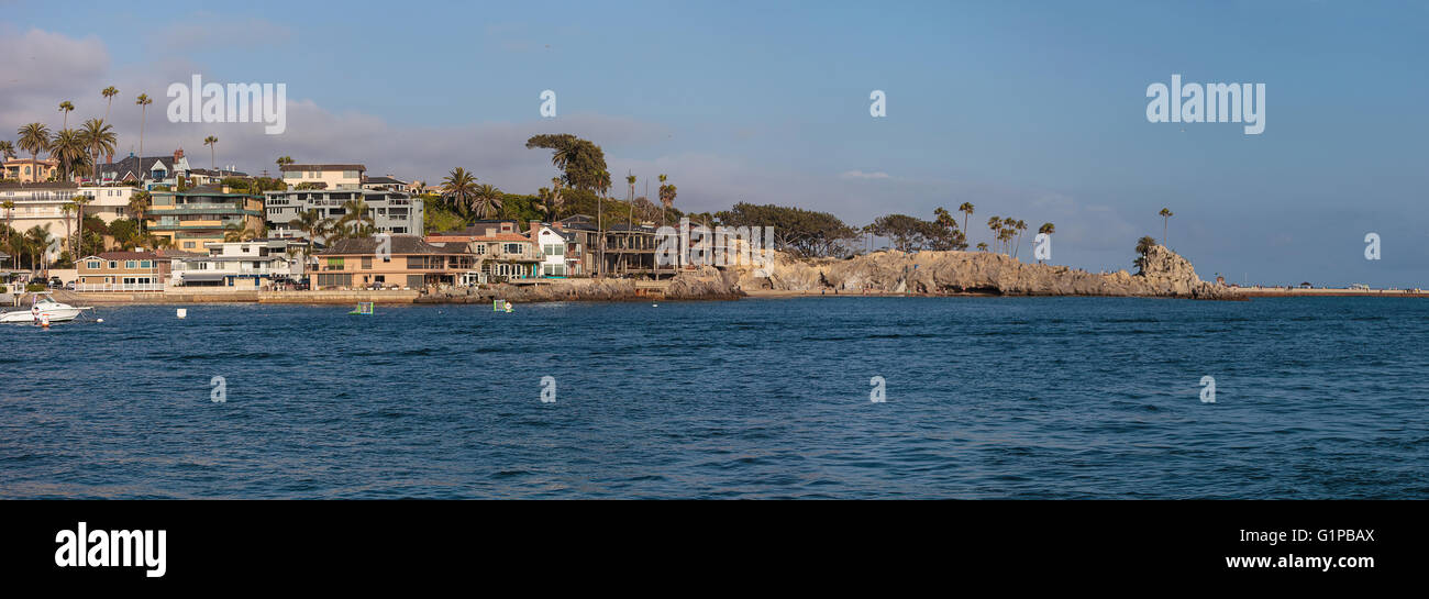 Case lungo la bellissima Isola Balboa al largo di Newport Beach in California del Sud Foto Stock