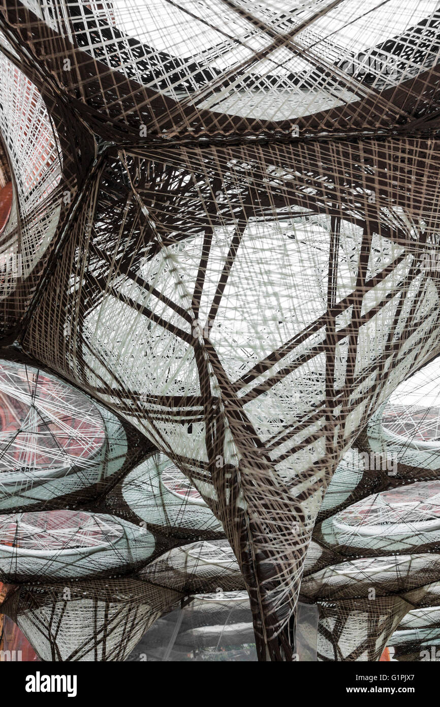 Il filamento Elytra padiglione Giovanni Madjeski giardino alla V&A. Foto Stock