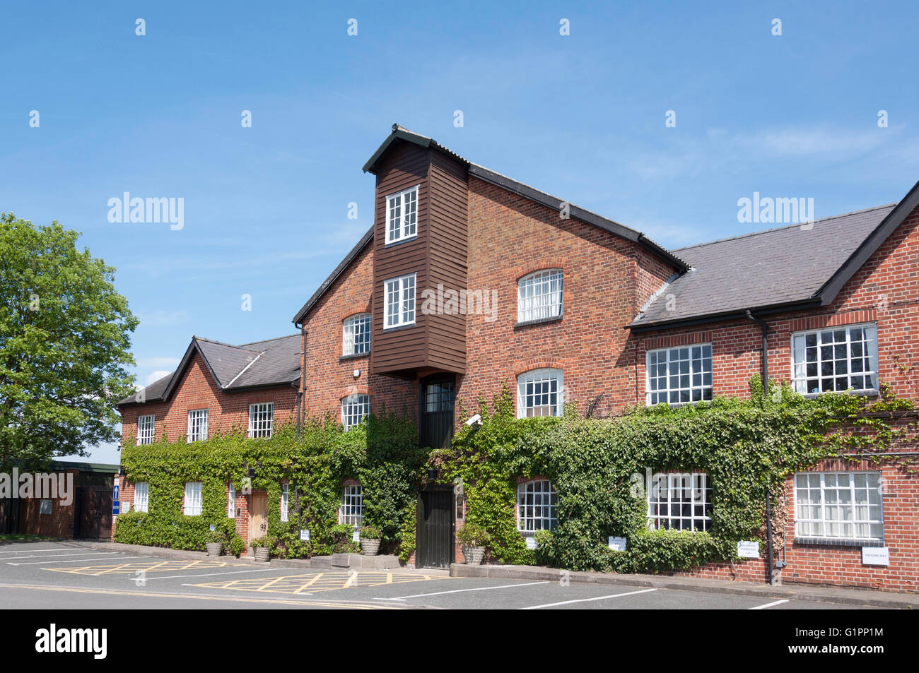 La Old Mill House, Horton Road, Stanwell Moor, Surrey, England, Regno Unito Foto Stock