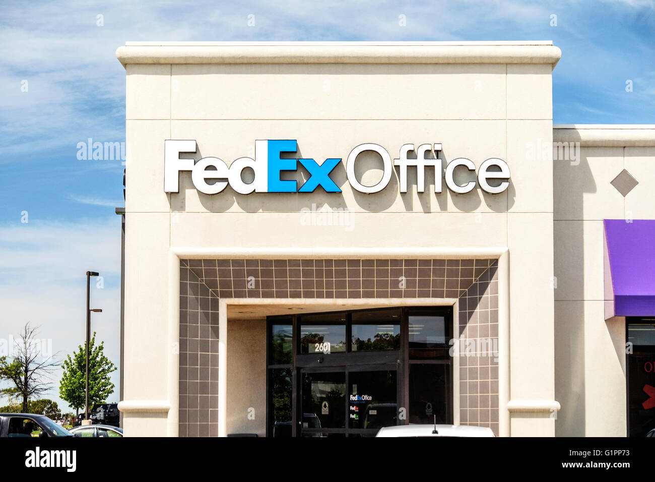 Ufficio FedEx exterior edificio nella città di Oklahoma, Oklahoma, Stati Uniti d'America. Foto Stock