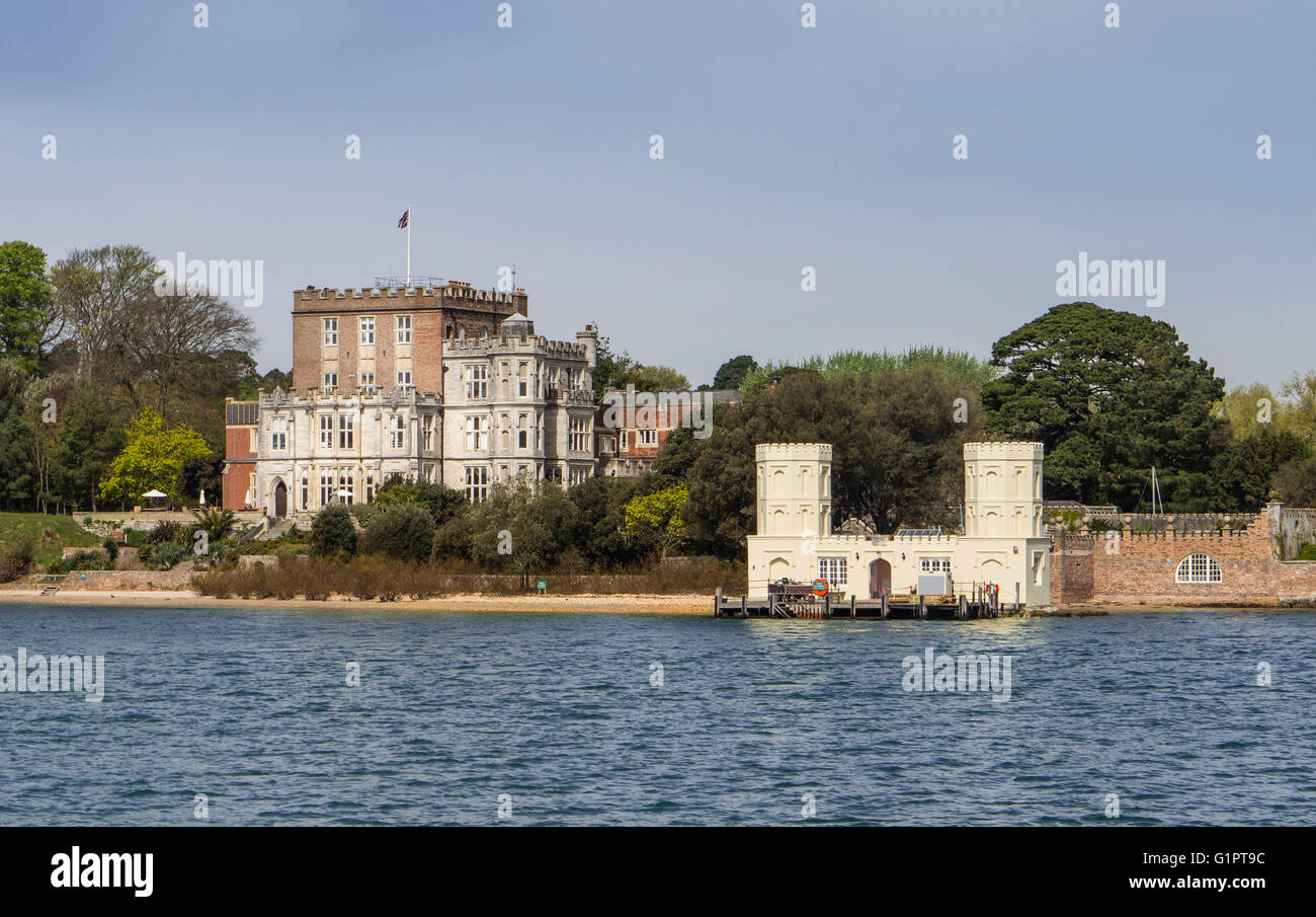 Brownsea Castle, storicamente noto come Castello Branksea, il porto di Poole, Dorset, Regno Unito Foto Stock