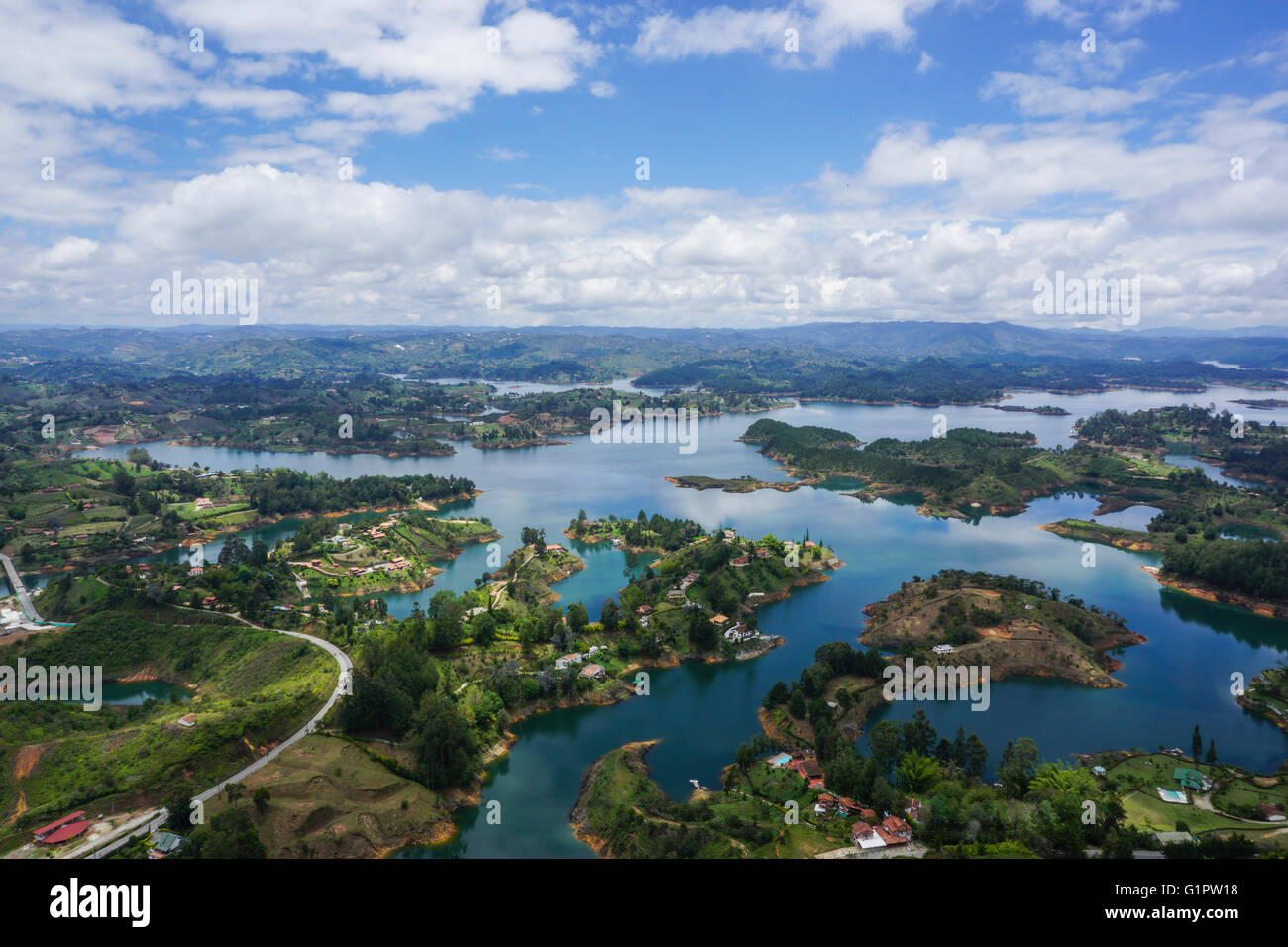 Guatape, dipartimento di Antioquia, Colombia. Lago artificiale creato per idro-elettricità Foto Stock
