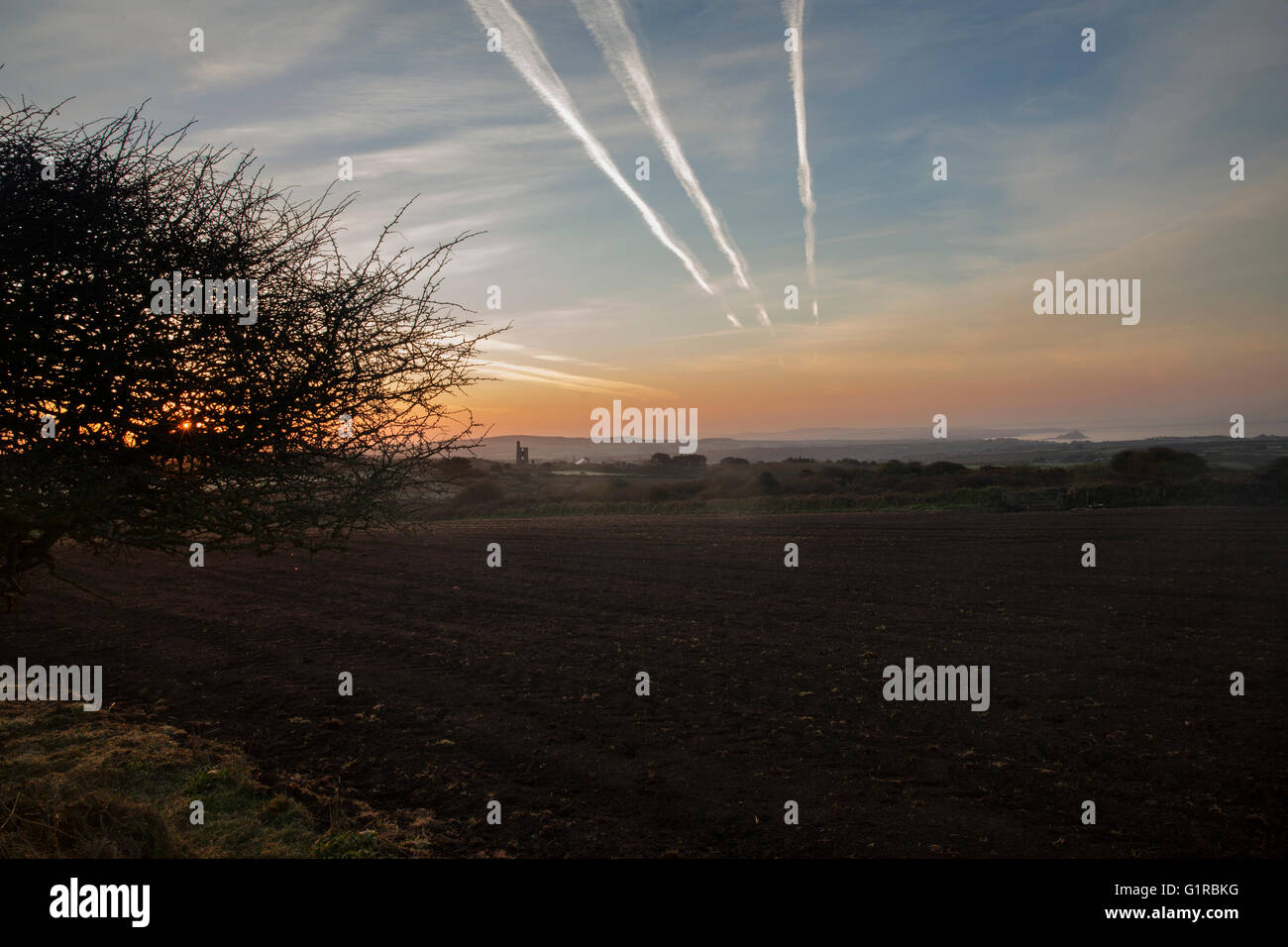 Sun rise su Mounts Bay Cornwall Foto Stock