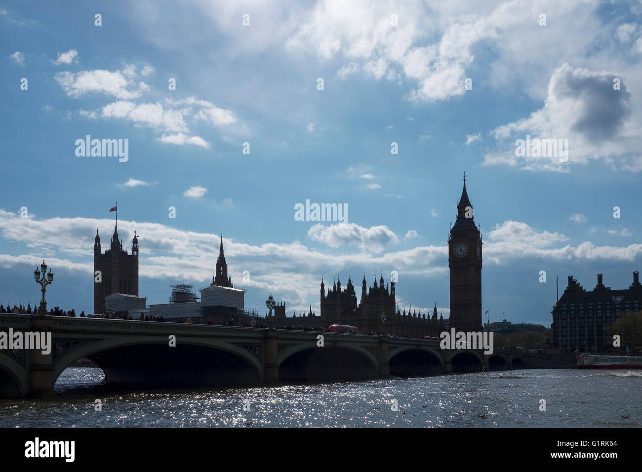 Il Big Ben e il Parlamento in silhouette Foto Stock