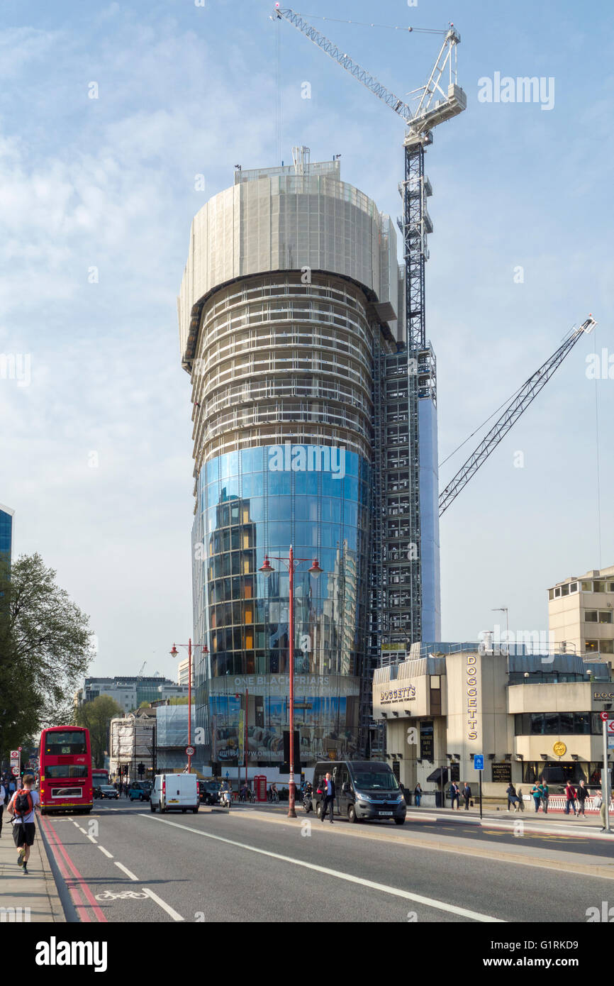 Uno Blackfriars, Blackfriars Road, Londra - tower in costruzione Foto Stock