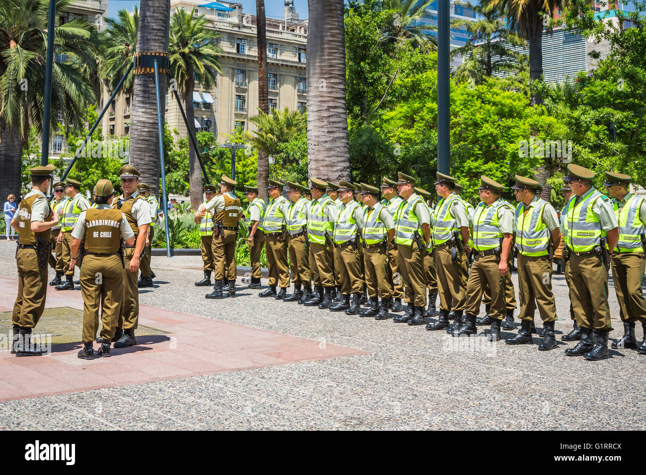 Il cileno delle forze di sicurezza evento di formazione presso la Plaza de Armas in Santiago del Cile, America del Sud. Foto Stock