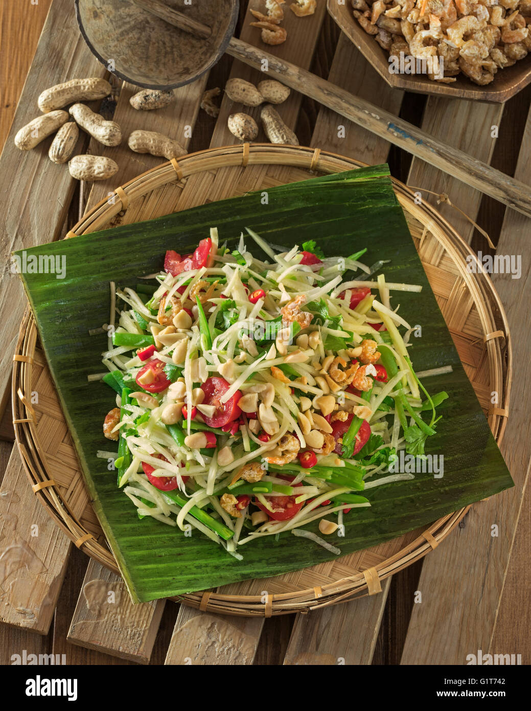 Verde insalata di papaia Som Tam. Thailandia il cibo Foto Stock