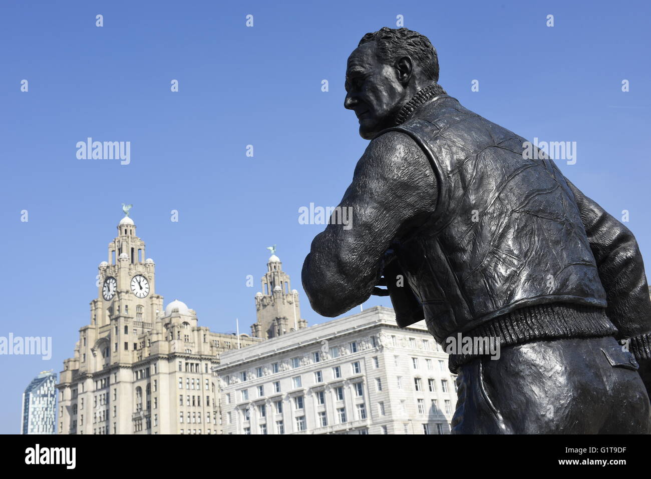 Capitano FJ Walker statua, Pierhead, Liverpool, Regno Unito Foto Stock