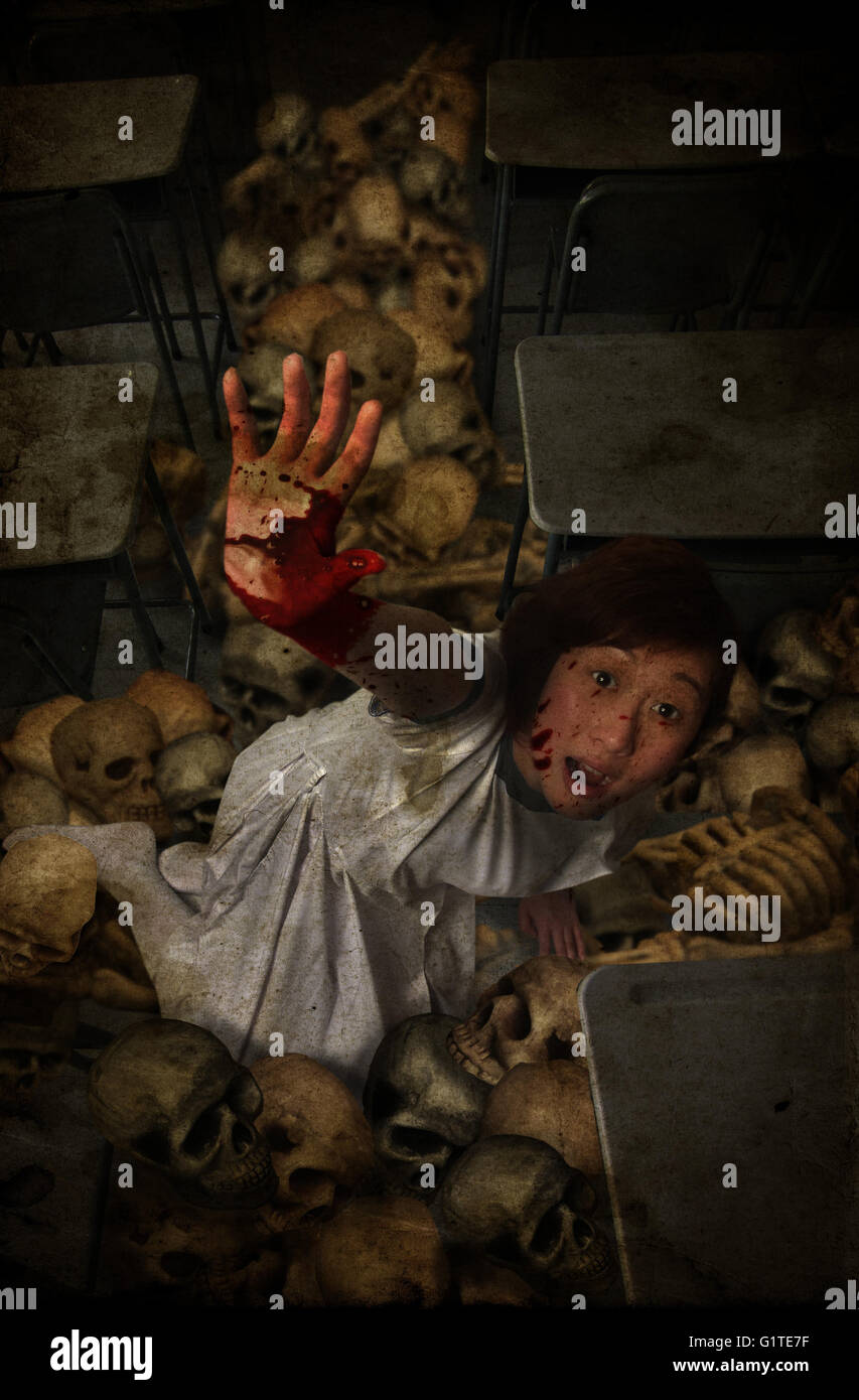 Una femmina la Cina in un luogo molti scheletro cranio chinese ghost story spavento terribile sogno utente malintenzionato omicidio physco spirito incubo Foto Stock