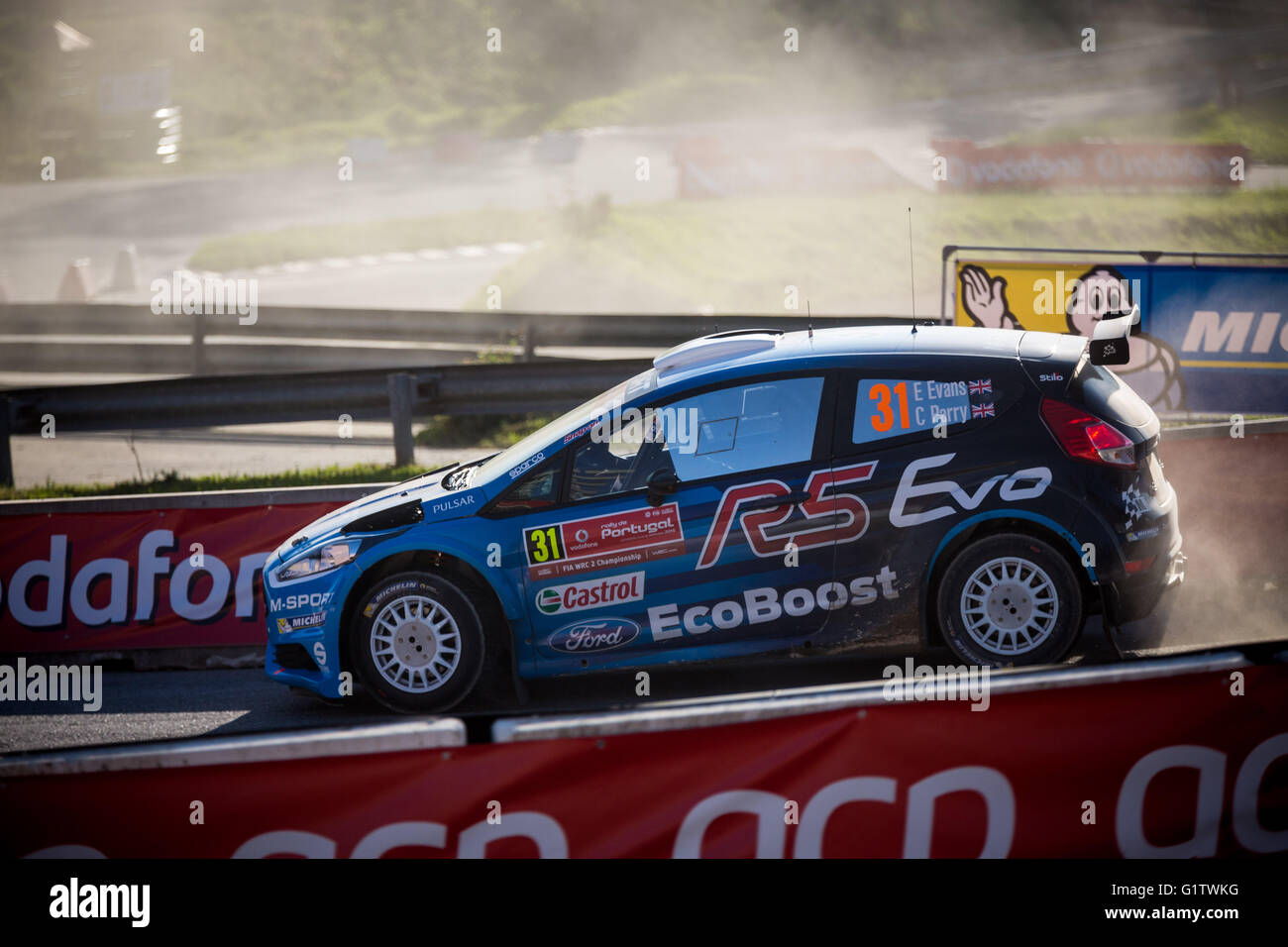 Lousada, Portogallo. 19 maggio, 2016. elfyn evans in Ford Fiesta rs wrc di m-sport world rally team vodafone WRC rally del Portogallo sss1 in lousada, Portogallo. Credito: diogo baptista/alamy live news Foto Stock