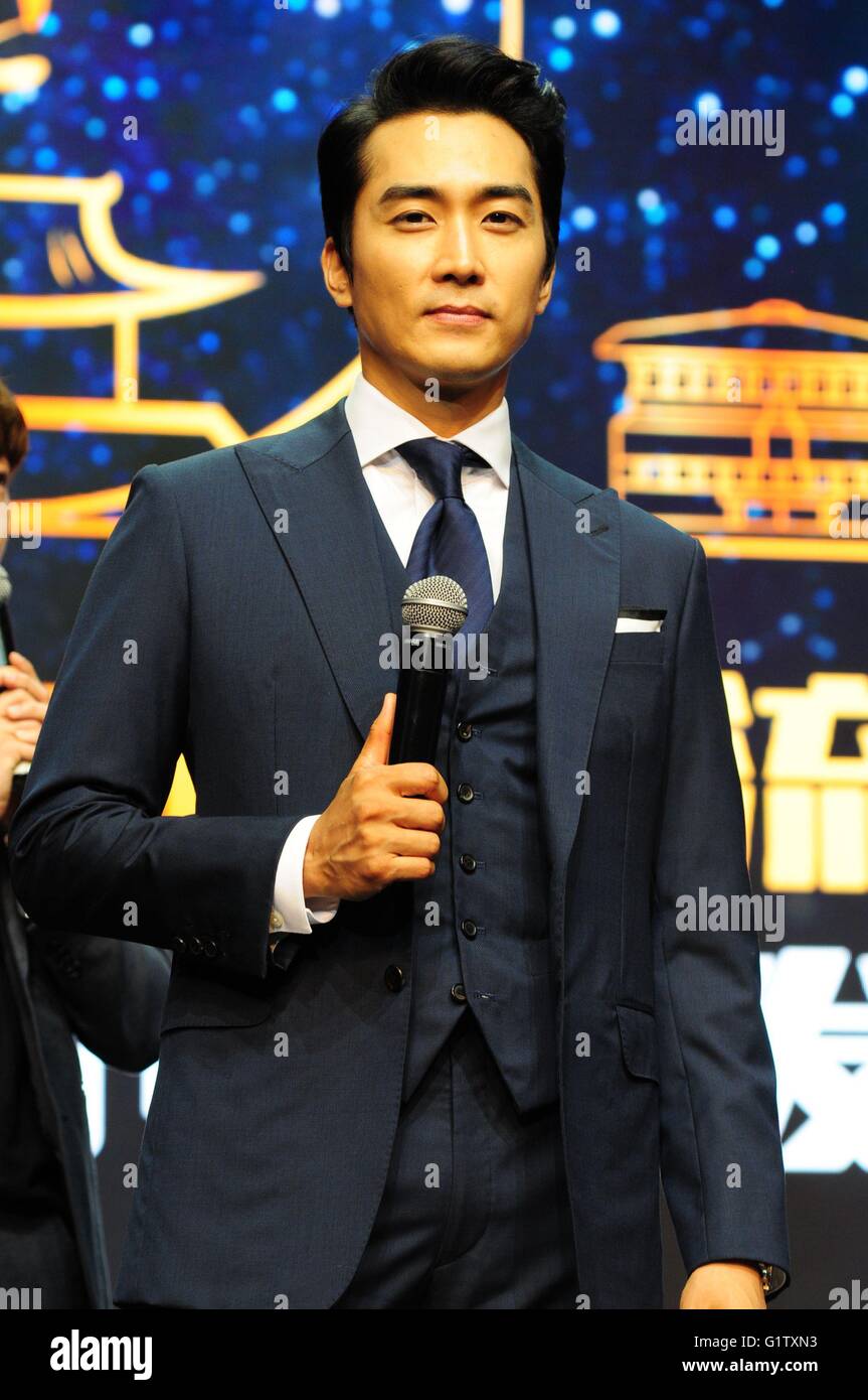 Shanghai, Cina. 18 Maggio, 2016. Seung-heon Song assiste la conferenza di promozione per un marchio coreano in Cina a Shanghai il 18 maggio, 2016. © TopPhoto/Alamy Live News Foto Stock