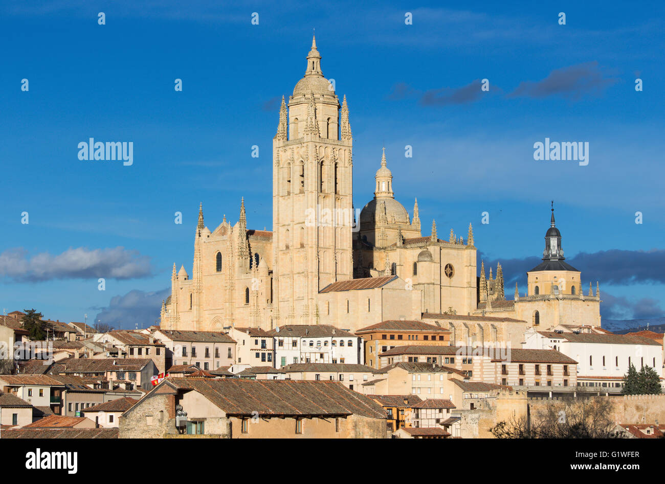 Segovia - Spagna - Cattedrale di Nostra Signora dell'Assunzione nella luce della sera. Foto Stock