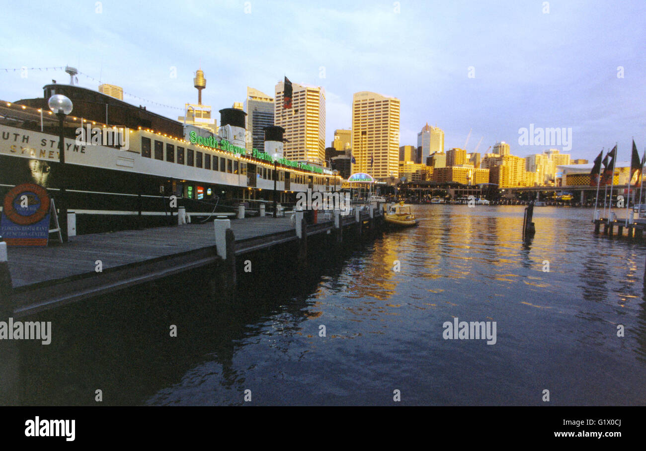 Darling Harbour nel centro della città Foto Stock