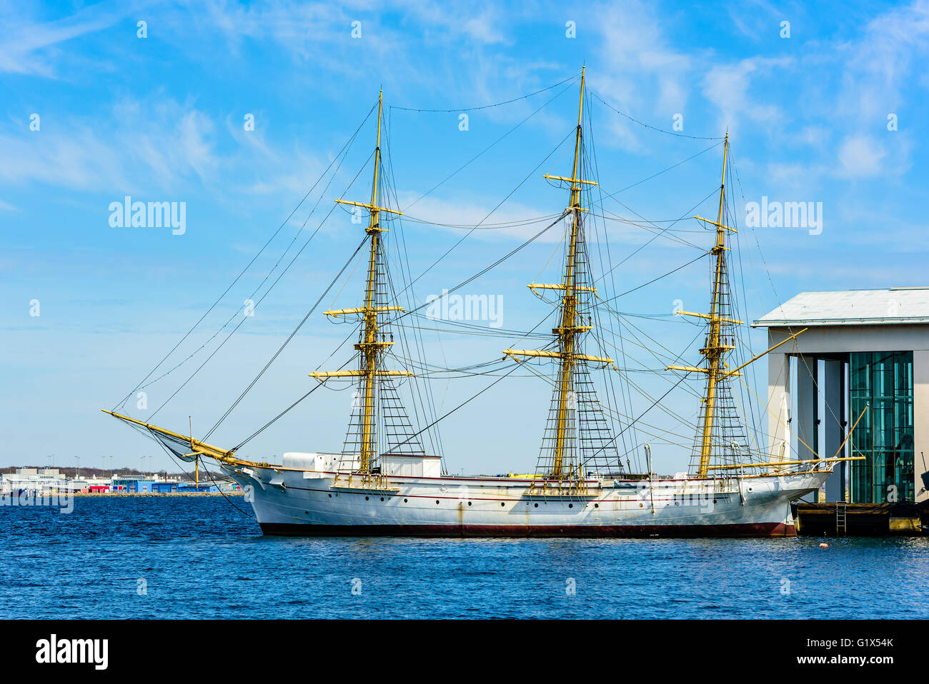 Karlskrona, Svezia - 3 Maggio 2016: HMS Jarramas è uno dei più piccoli completamente truccate navi in tutto il mondo. Ella è ormeggiato al di fuori del Foto Stock