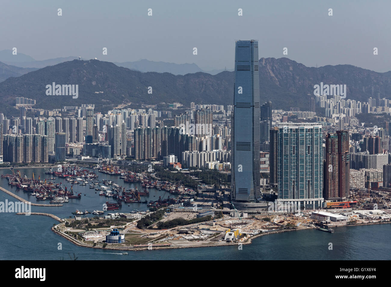 Grattacieli nel distretto di West Kowloon, Grattacielo International Commerce Centre, alto edificio residenziale la Foto Stock