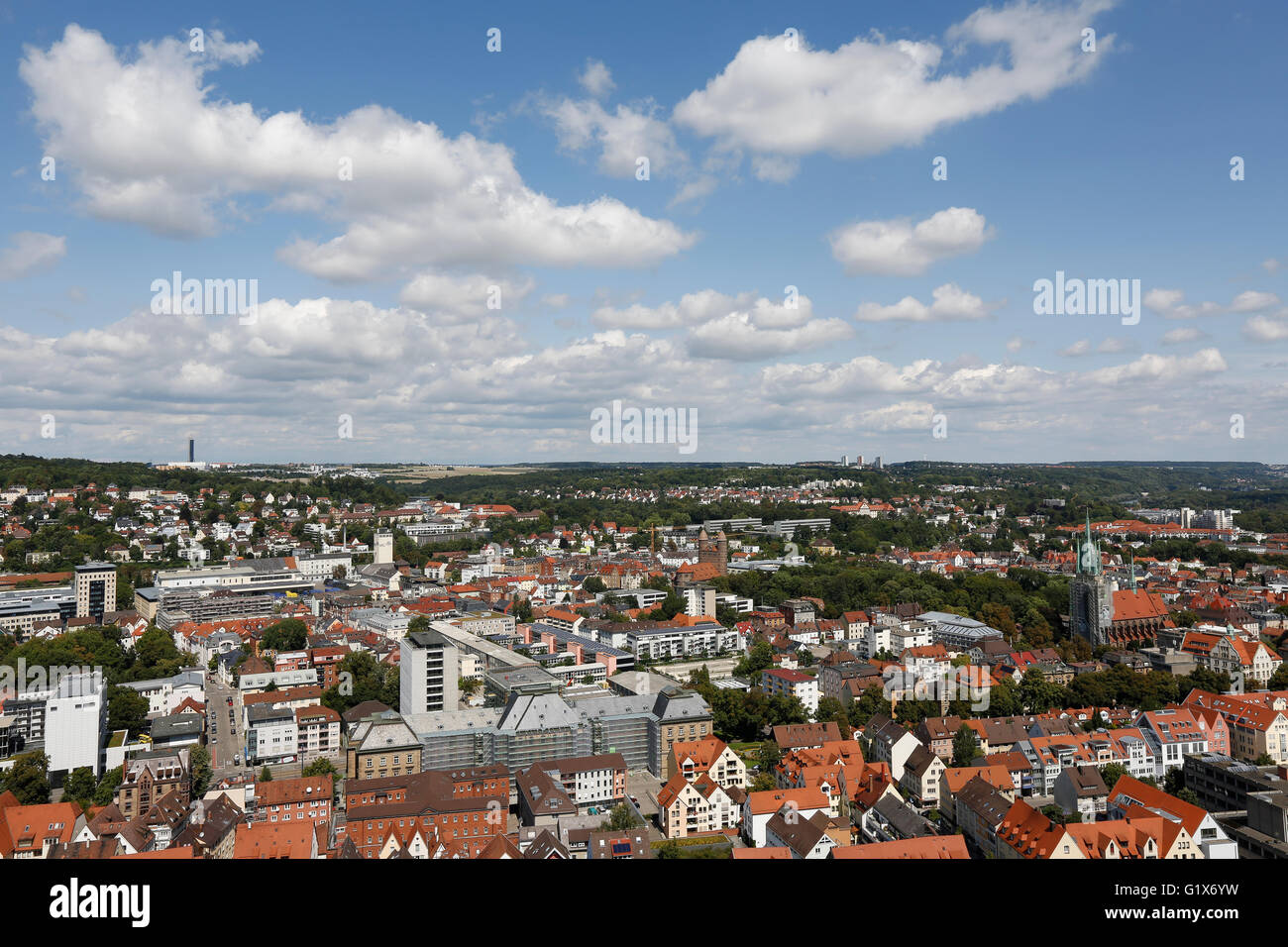 Vista da Ulm Minster, destra San George's Chiesa, Ulm, Baden-Württemberg, Germania Foto Stock