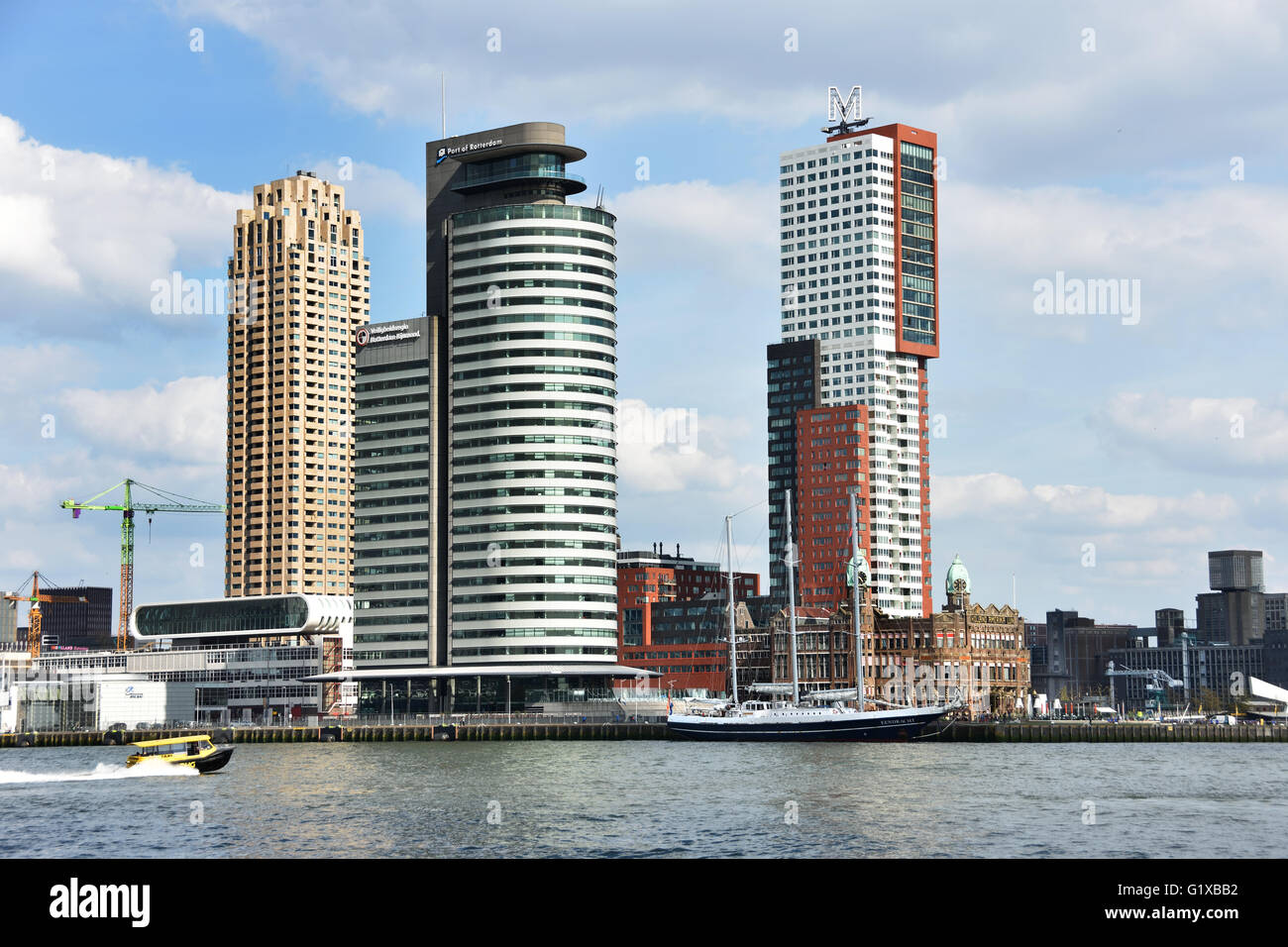 World Port Center ( Kop van Zuid ) Montevideo hotel New York Rotterdam Paesi Bassi olandese ( Nuova Maas Fiume Ponte Erasmus Swan ) Foto Stock